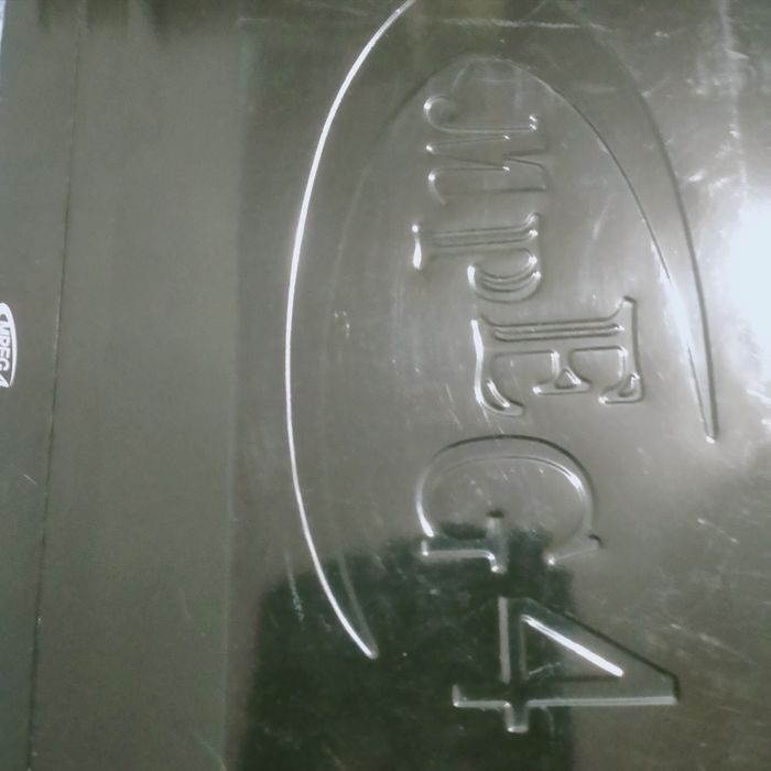 Продам дисковый видеомагнитофон,с колонками