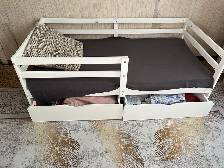 Продам детскую кровать