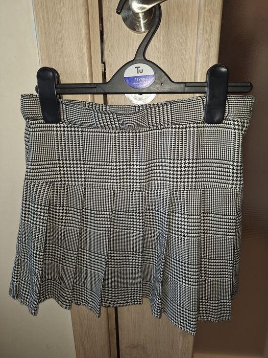 Пола и риза за първи учебен ден