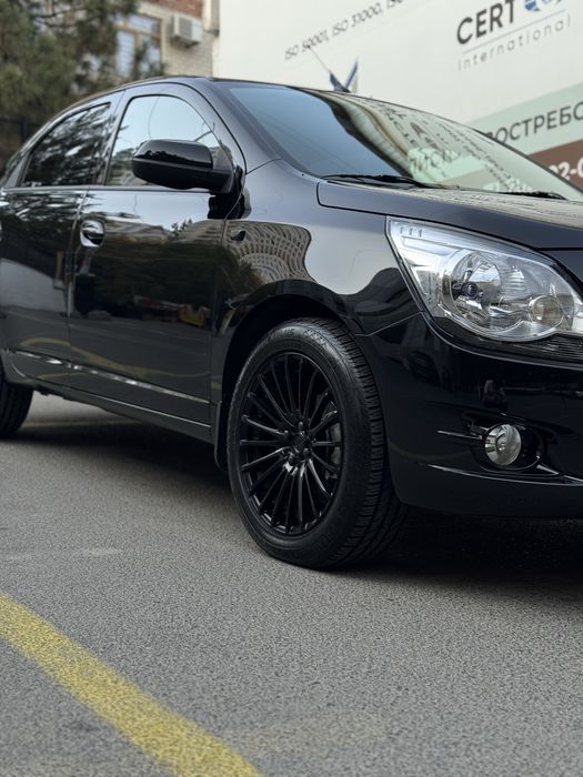 Cobalt 2025 qora 12700$