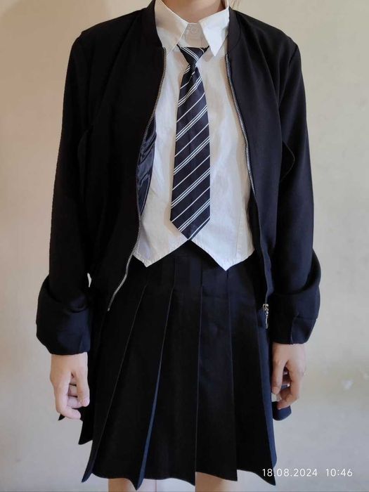 Школьная форма новая кофта+пиджак+юбка полный комплект