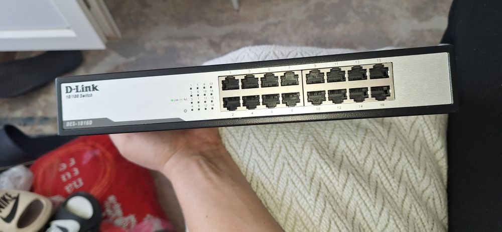 D-Link DES 1016D