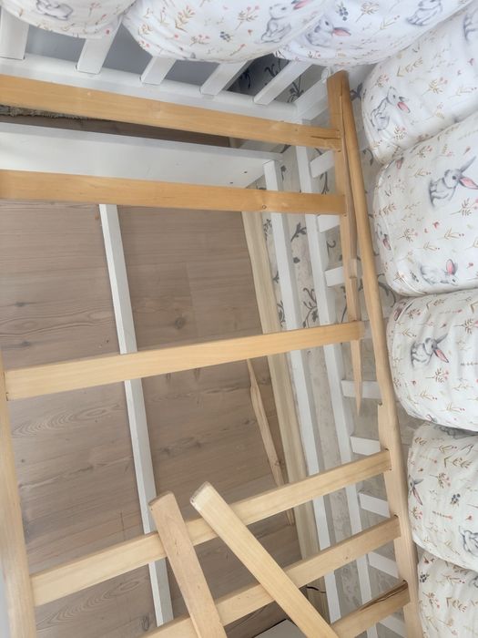 отдам кроватку детскую