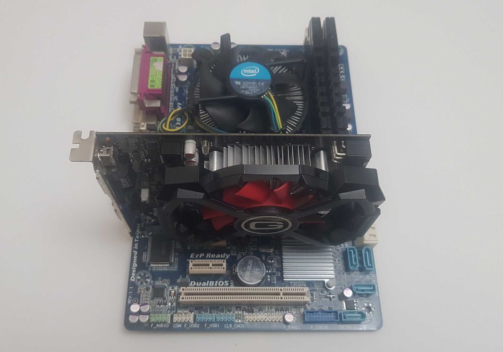 Kit Retro Gaming - Gigabyte GA-B75M-D3V + i5-3470 + GTX650 + 8gb DDR3