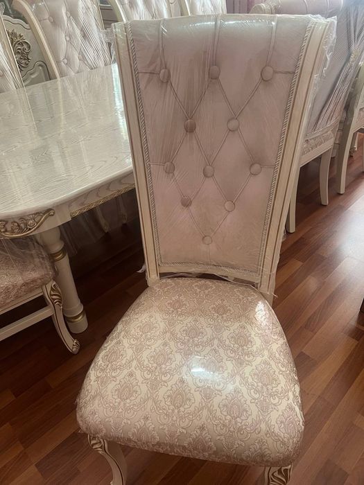 Стол стул сотилади