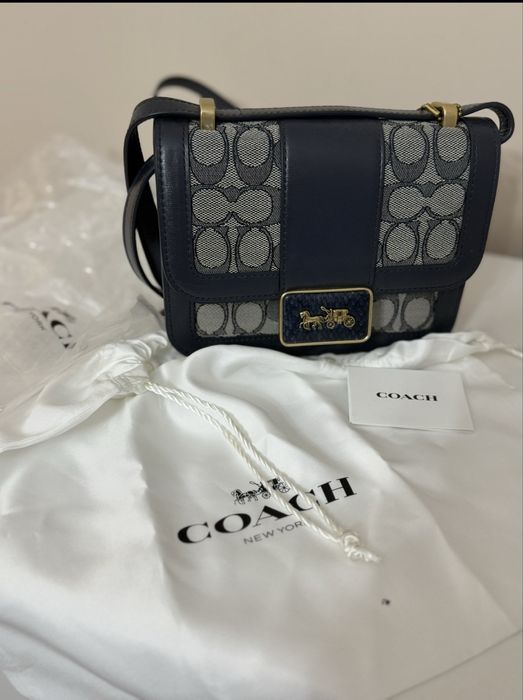 Дамска чанта Coach