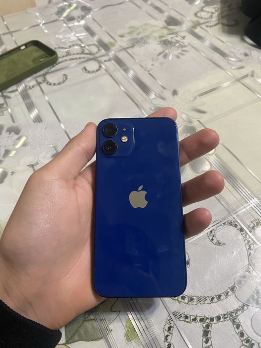 В продаже айфон 12 мини на 64gb
