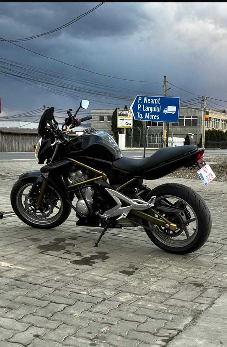 Kawasaki ER-6n (limitat A2) – pregătită de drum!