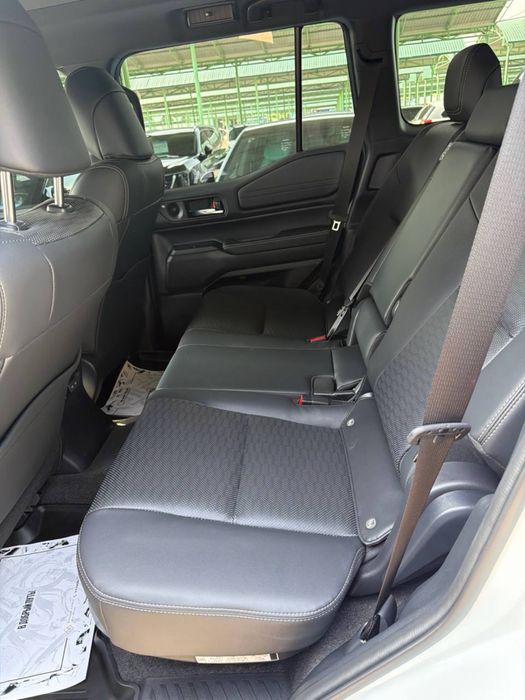 Toyota Land Cruiser 250