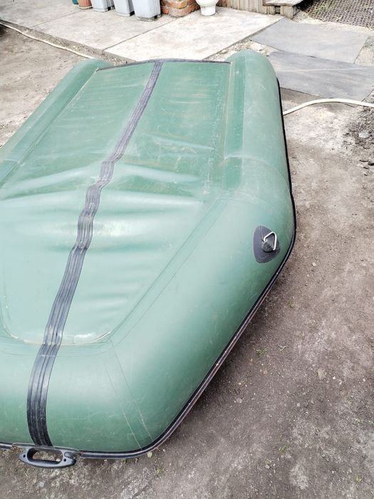 Продам лодку под мотор KOLIBRI срочно