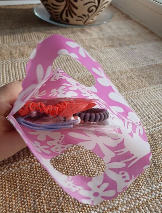 продам новые серьги, резинки для волос