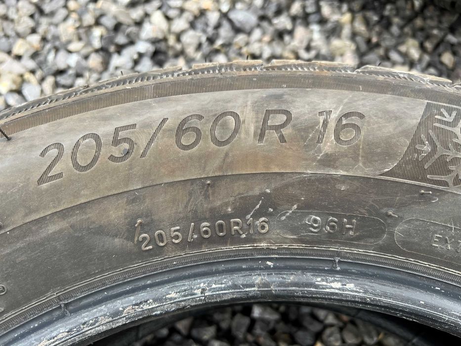 Продавам 4бр. зимни гуми Michelin Pilot ALPIN5 205/60/16 96H DOT1324!