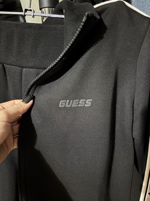Екипче на Guess