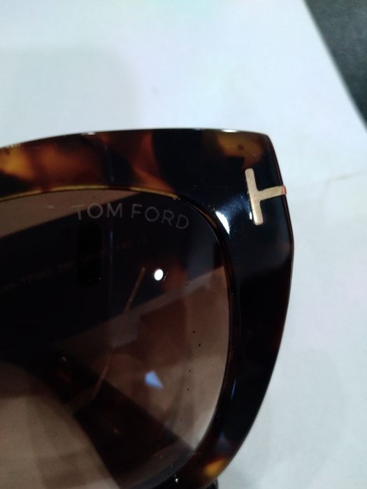Ochelari de soare Tom Ford, pentru femei.