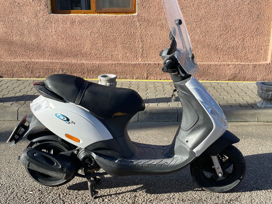 Scuter Piaggio Zip 50 – km puțini – economic – perfect oraș
