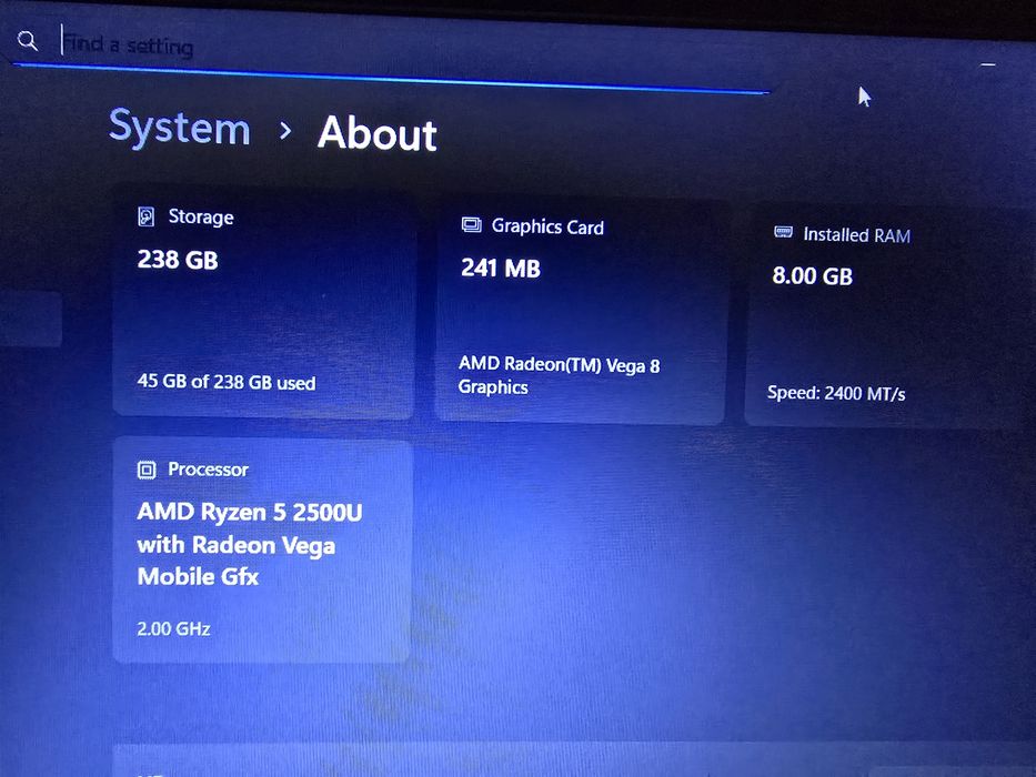 HP 255 G7 / Ryzen 5 2500U / 8GB Ram / 256 SSD