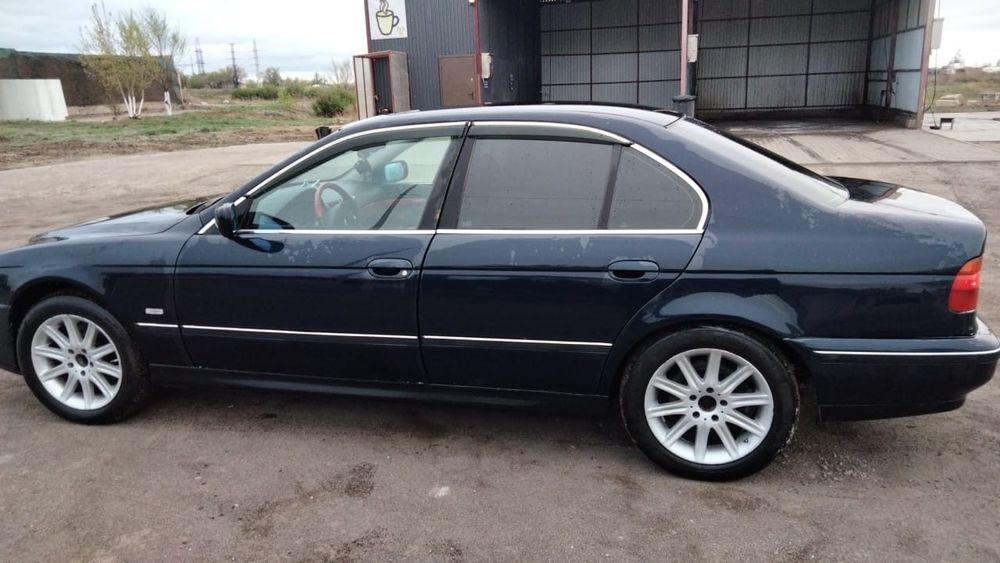 BMW e39 в хорошем состоянии