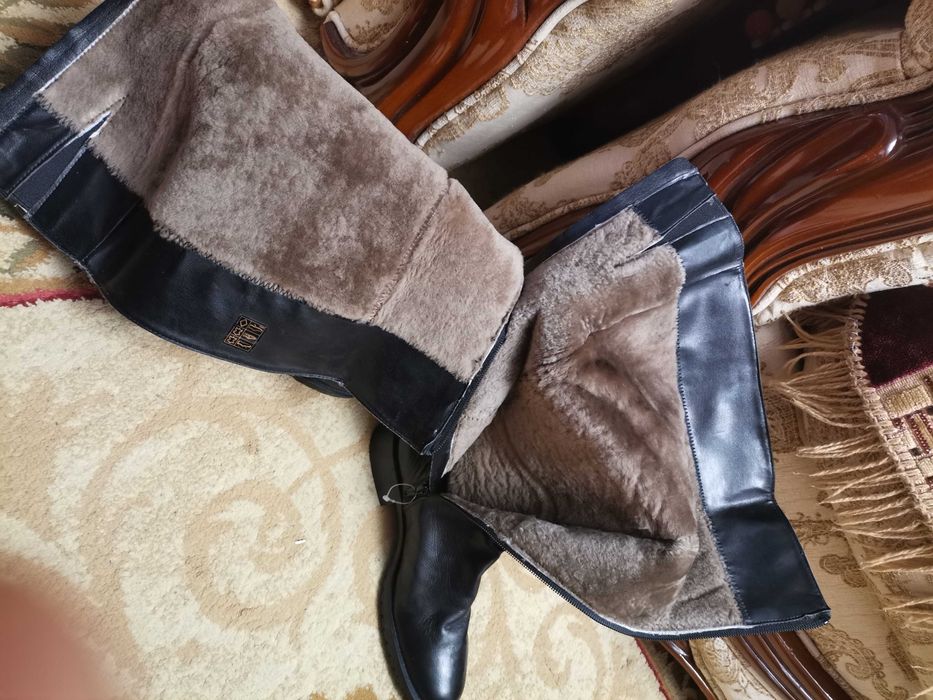 Продам зимние сапоги