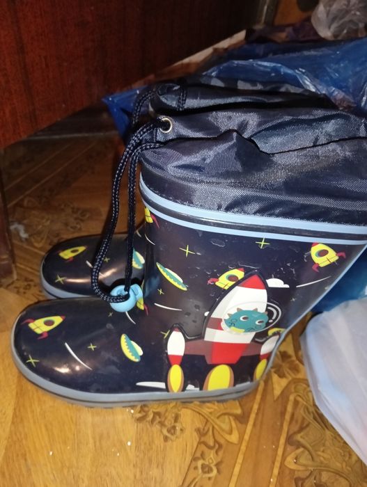 Продам Сапоги резиновые