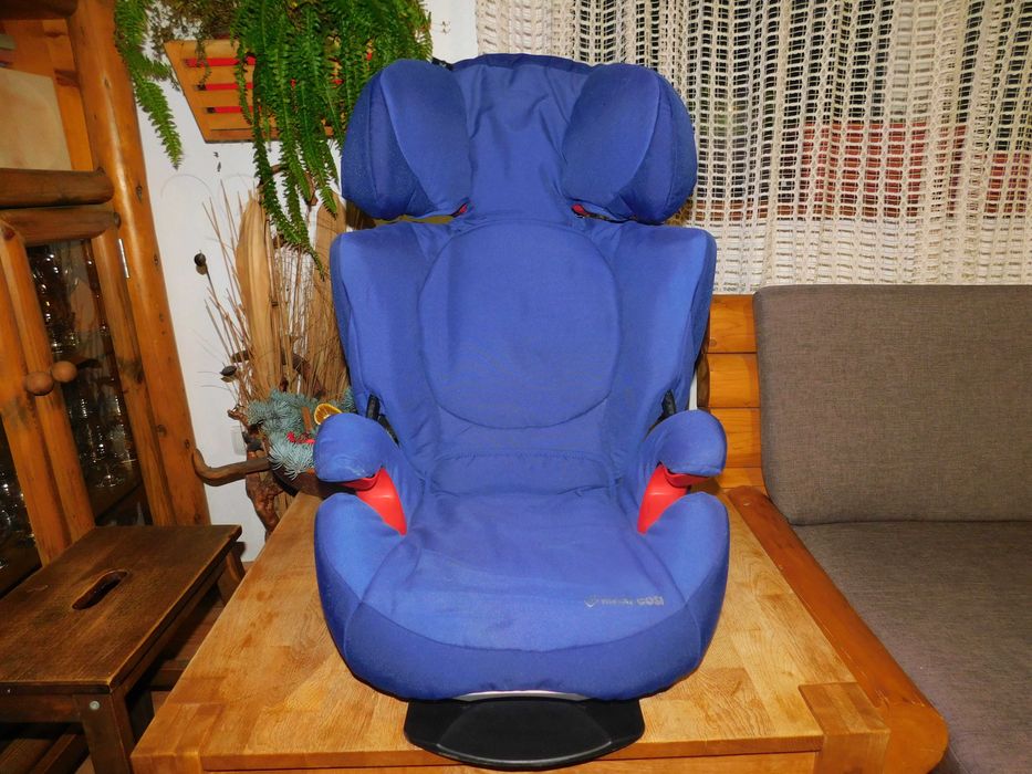 Scaun auto, inaltator Maxi Cosi Rodi grupa 15-36 kg / 3-12 ani