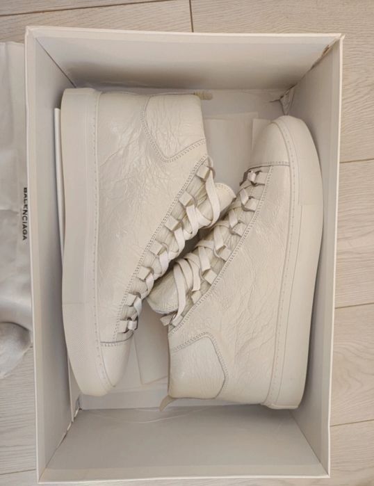 Balenciaga arena white