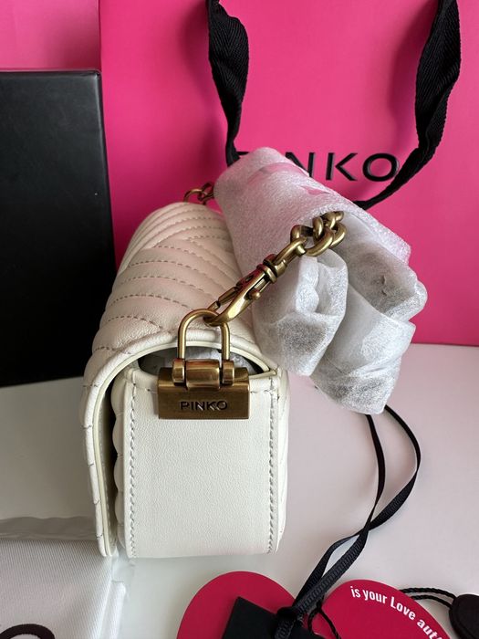 Чисто нови чантички Pinko Micro Love Click Bag