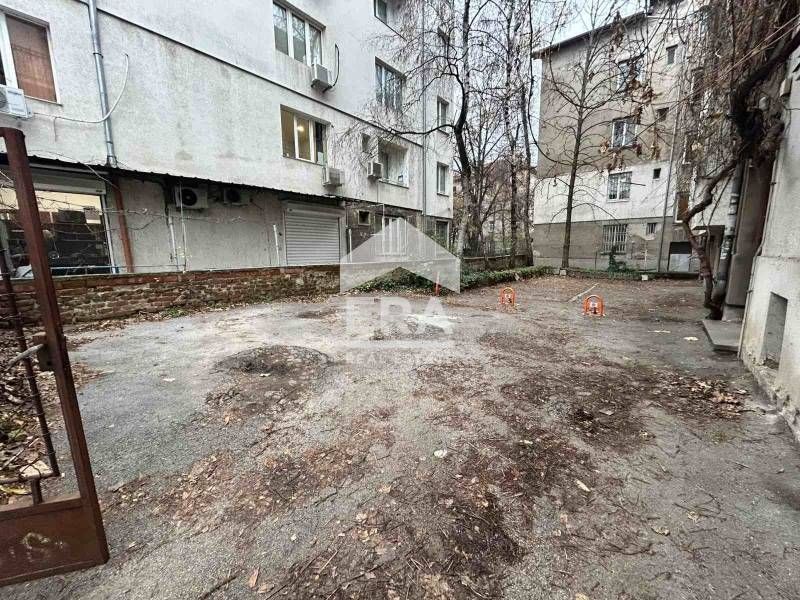 Дава се под наем Магазин в София, Център - 97 кв.м за 1695.24 € - Снимка #3