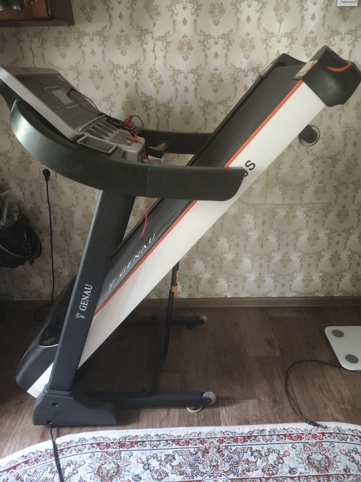 Беговая дорожка Genau d900s