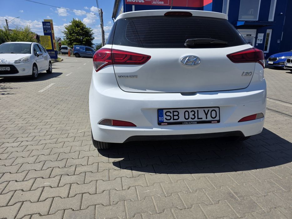 HYUNDAI i20 2017 — imagine 4