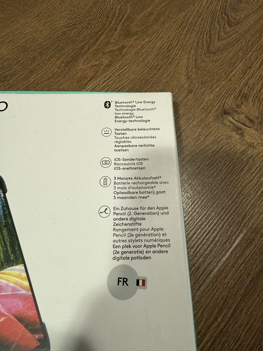 Husa cu tastatura Logitech Slim Folio Pro pentru iPad Pro 12.9-inch