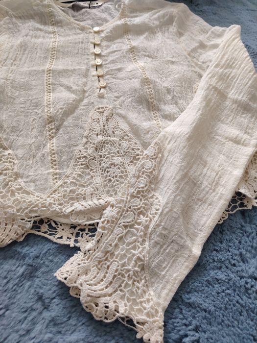 Bluza Zara cu broderie masura M