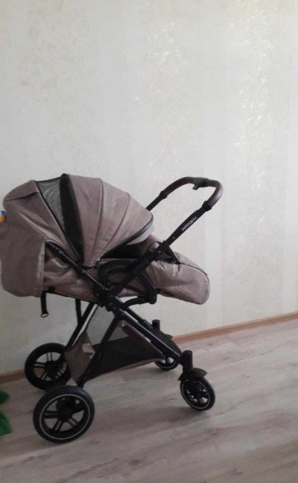 Продается Коляска Teknum