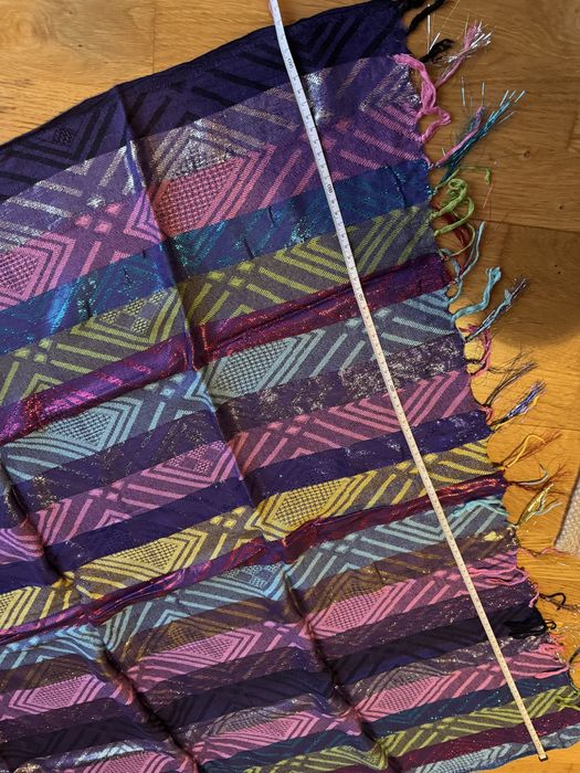 Esarfa multicolora ca noua