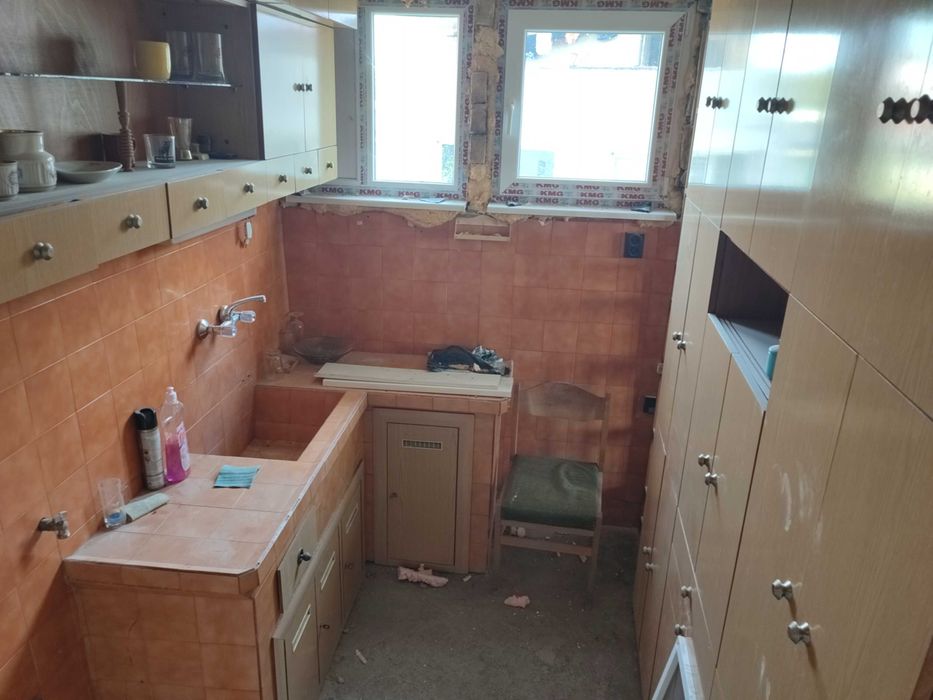 Продава се Четиристаен апартамент в Търговище, Център - 95 кв.м за 966 €/кв.м - Снимка #5