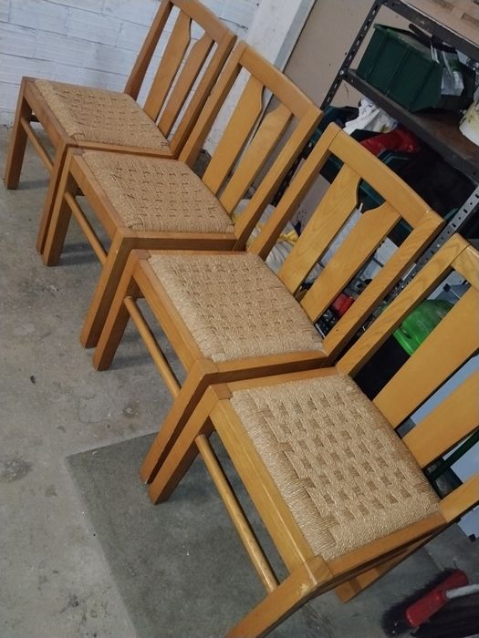 Masa de bucatarie cu 4 scaune