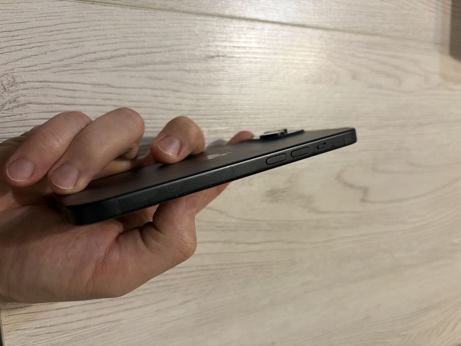 iPhone 15 128Gb черный