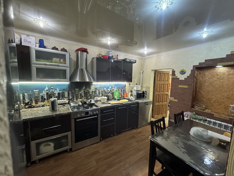 Благоустроиный дом в центре