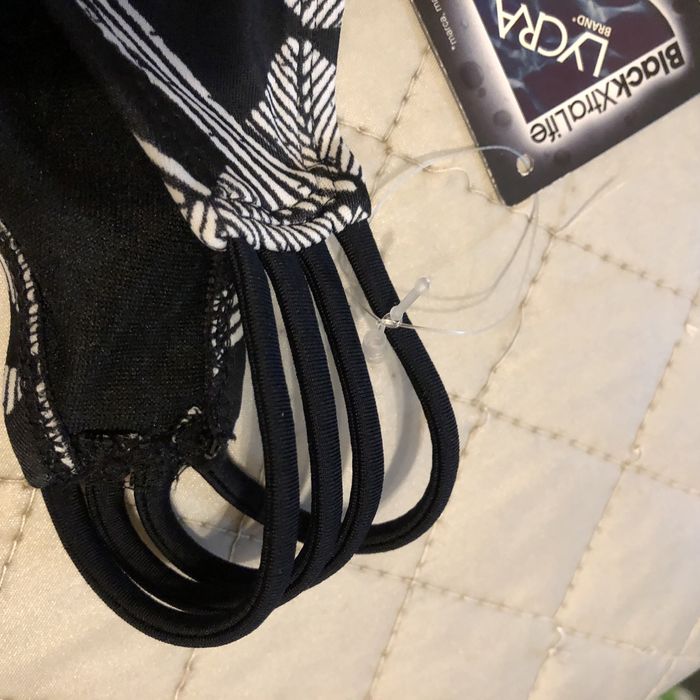 Продаются плавки.