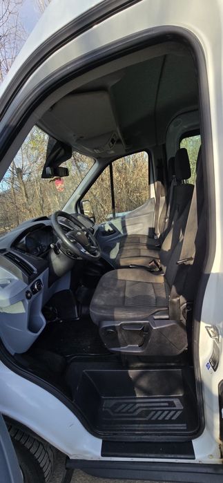Ford Transit 9 locuri