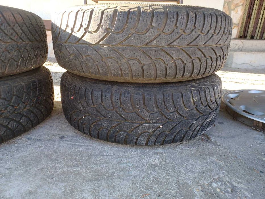 Нисан Примера /Nissan Primera 1.6 (90 Hp)/ + джанти със зимни гуми