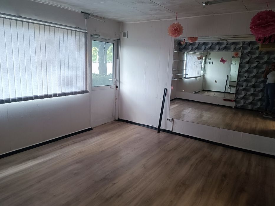 Дава се под наем Магазин в Варна, Младост 2 - 20 кв.м за 178.5 € - Снимка #3