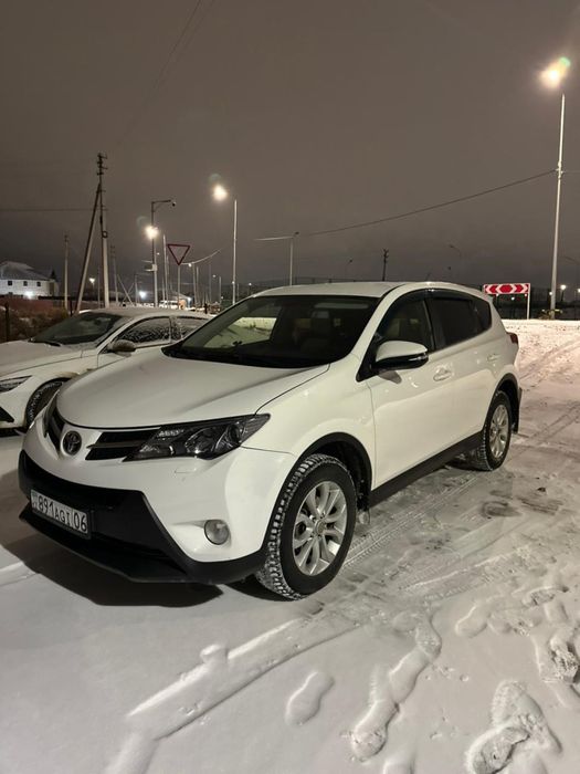 Продается тойота РАВ-4. 2013г.в.