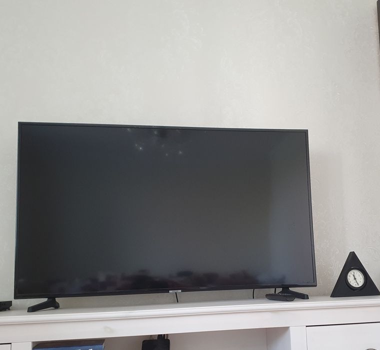 Телевизор Samsung 50 дюймов