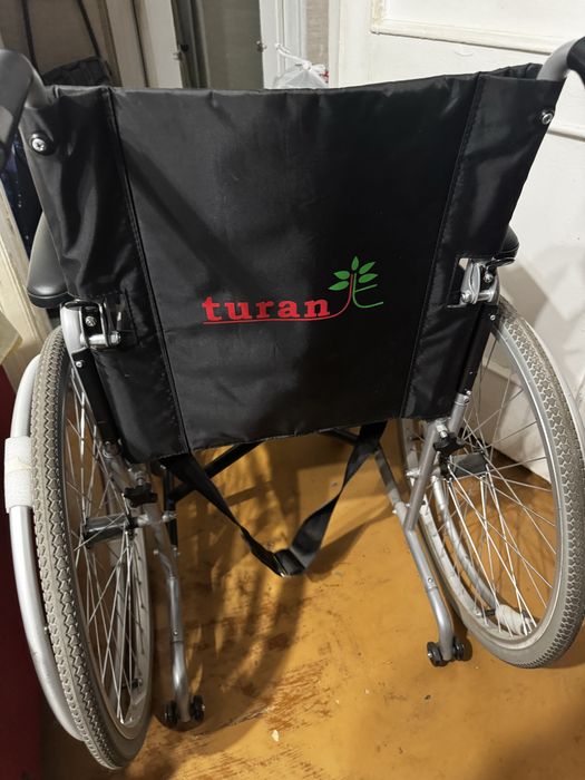 Продам инвалидное кресло