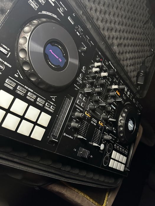 Pioneer DDJ-800 Диджей контроллер