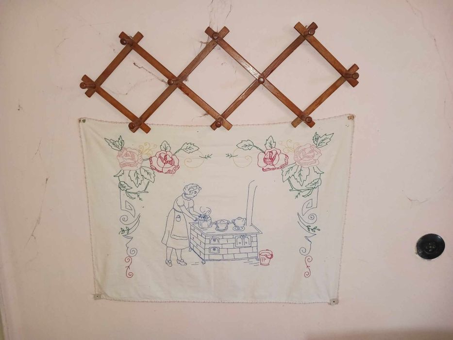 Продавам стари вещи