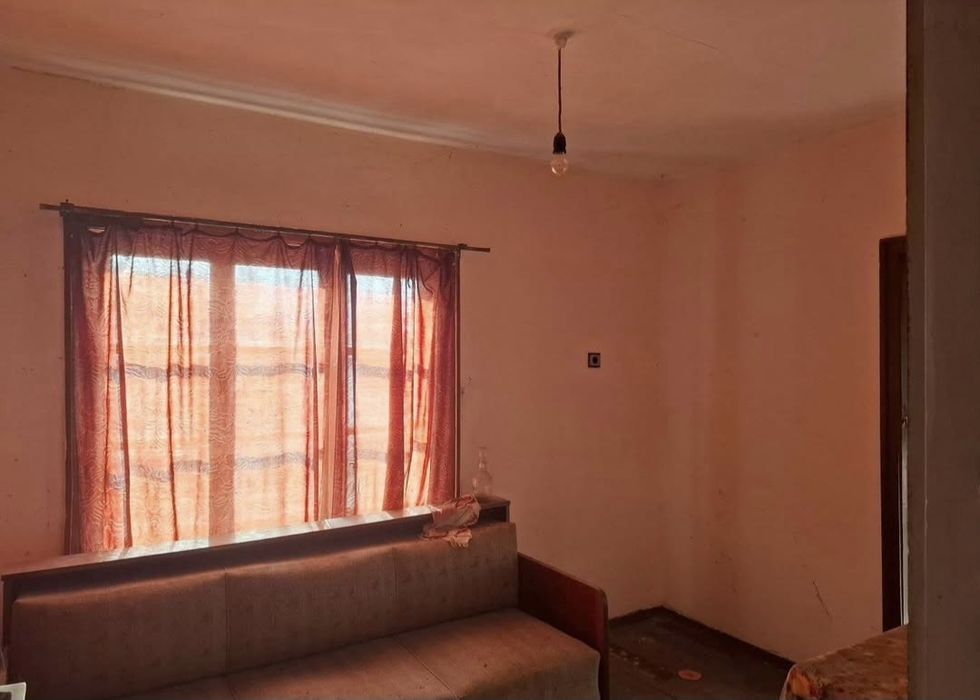 Продава се Къща в Долни чифлик - 75 кв.м за 580 €/кв.м - Снимка #6