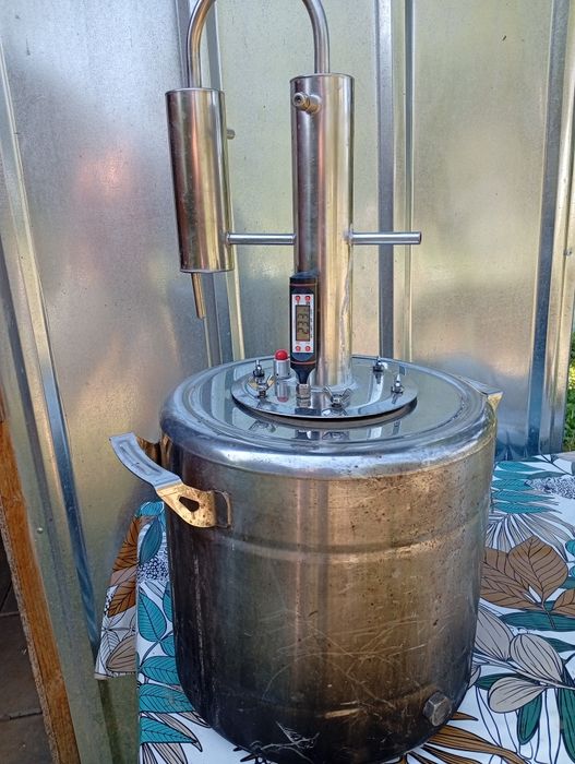 Метален неръждаем съд  с охладител