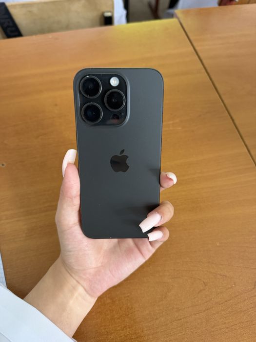 iPhone 15 pro с гарантией