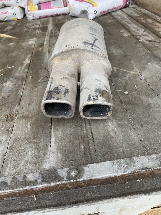 Глушитель на мерседес Е210 W124